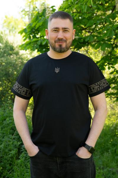 Футболка чоловіча з вишивкою, чорна 480814111-002