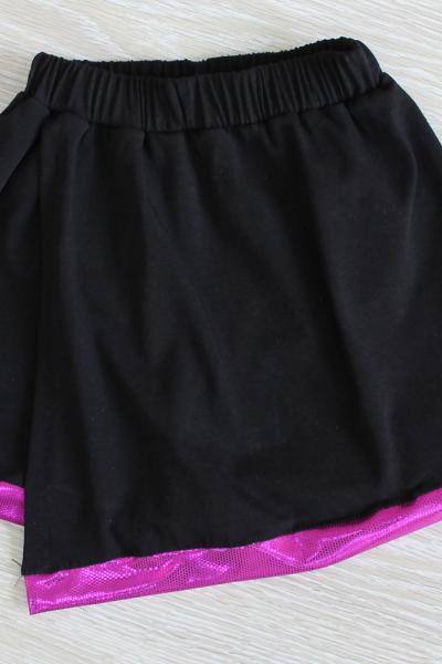 Спідниця-шорти, чорна з малиновим 030340111-206