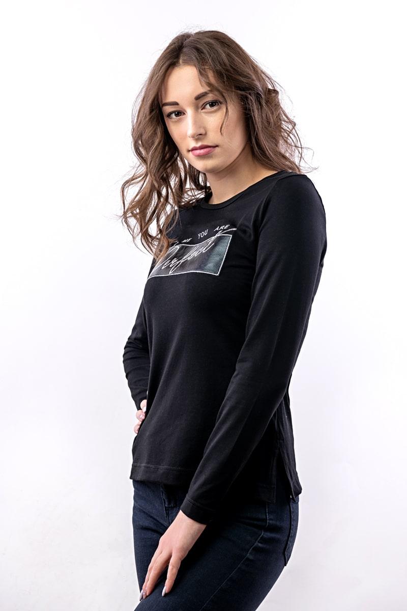 Блуза жіноча з написом, чорна 300620111-623