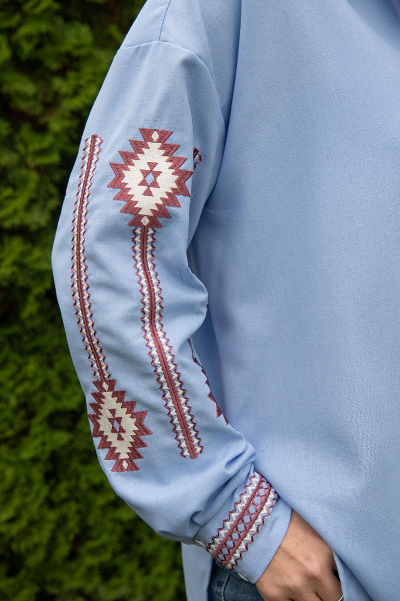 Жіноча сорочка з вишивкою, блакитна 301079193-026