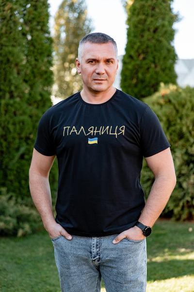 Подивитись Футболка з вишивкою Паляниця, чорна 480805111-109 Футболка з вишивкою Паляниця, чорна 480805111-109