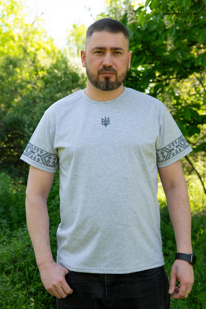 Футболка чоловіча з вишивкою, сірий меланж 480814111-027