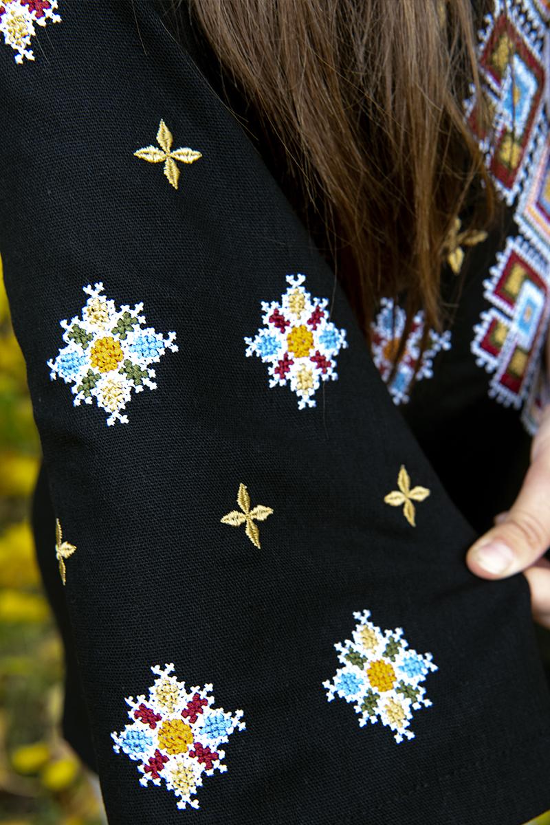 Вишиванка для дівчаток, чорна 010435193-002